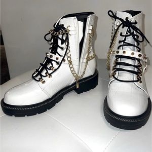 PrettyLittleThing Combat Boots